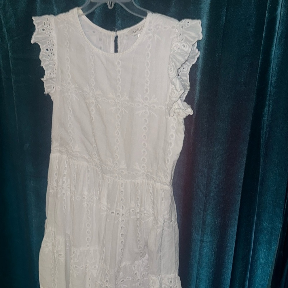 White Knee Length Apricot Dress - Size 4